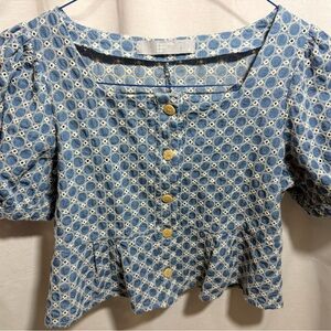 8 Second Womens Cap Sleeve top Size Medium Blue eyelet